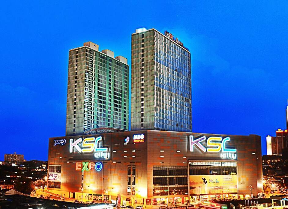 Ksl Citymall 15-20Pax 4B4B Privatelift-Smarttv70Inch-Netflix Johor Bahru Exterior photo